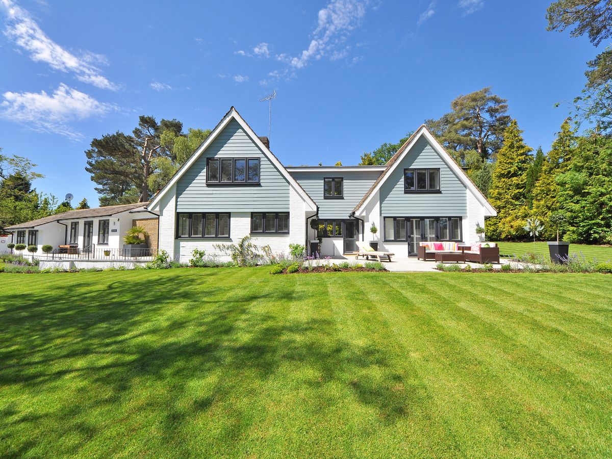 A Kent home and garden of the kind Verrechia Electrical works on